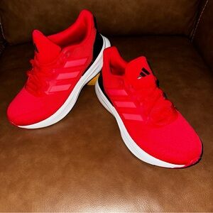 NWOB ADIDAS ULTRARUN 5 SHOES KIDS Red Size 5.5